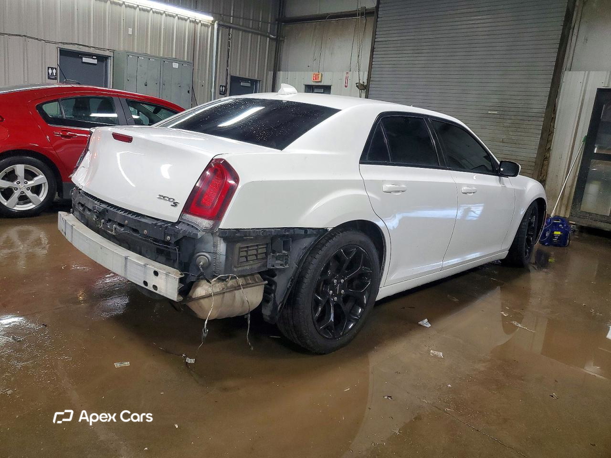 Chrysler 300 2017