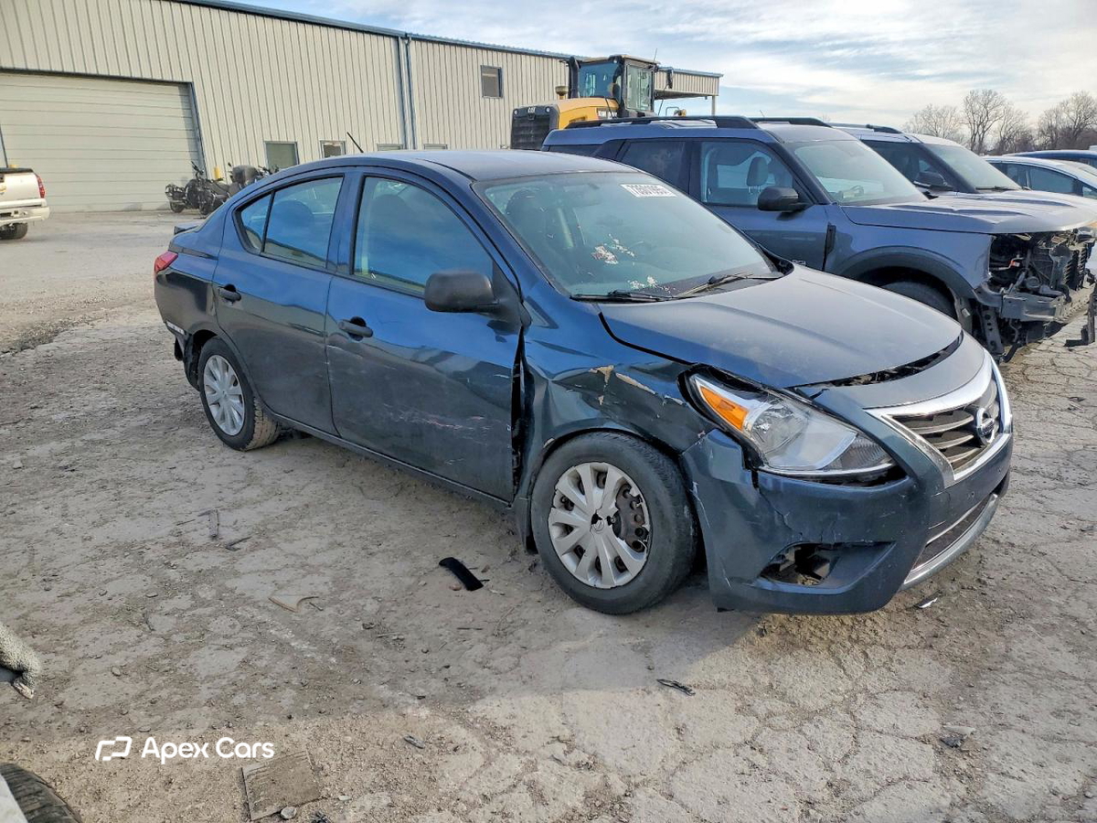 Nissan Versa 2015