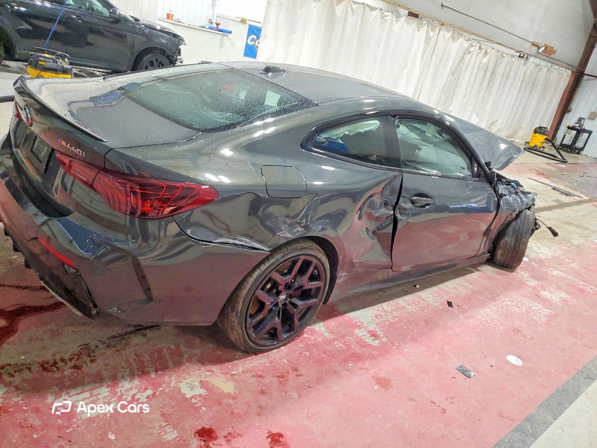 BMW M4 2025