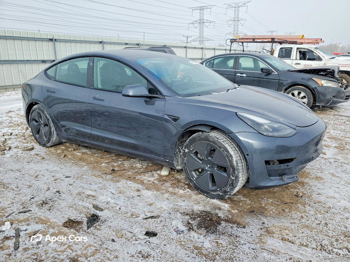Tesla Model 3 2022