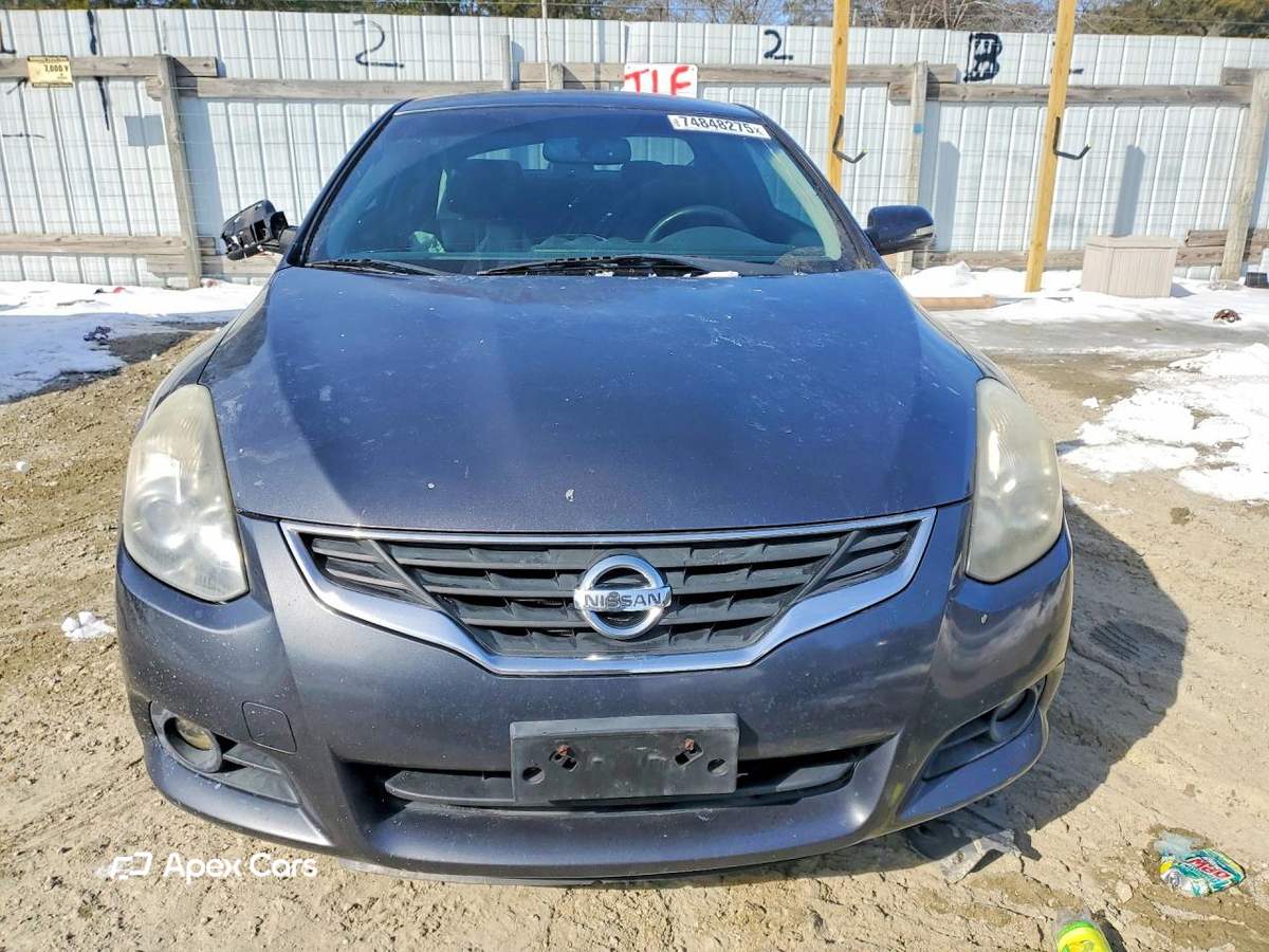 Nissan Altima 2011
