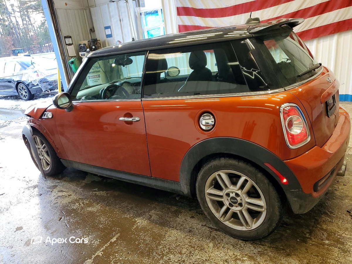MINI Cooper 2011