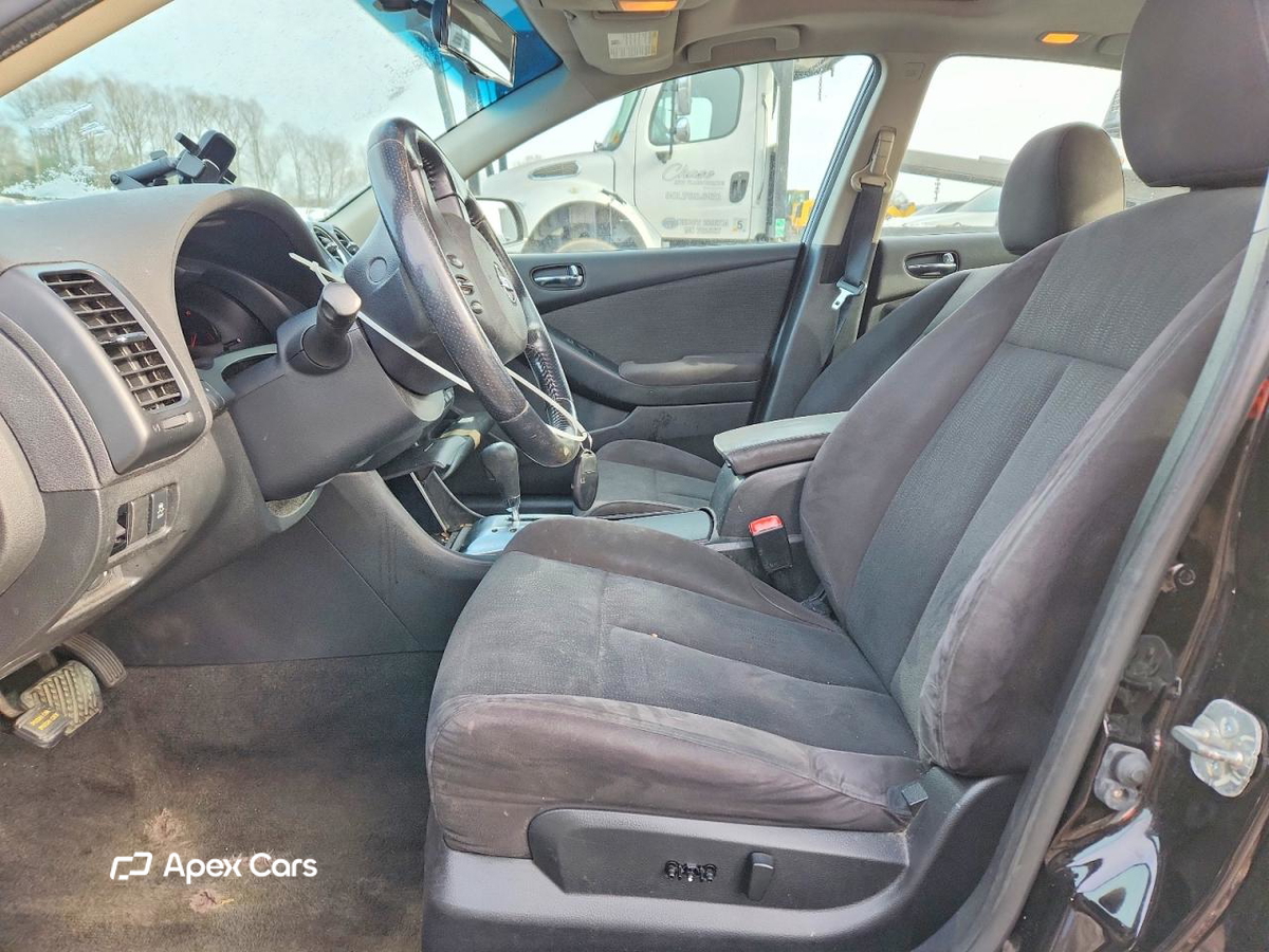 Nissan Altima 2012
