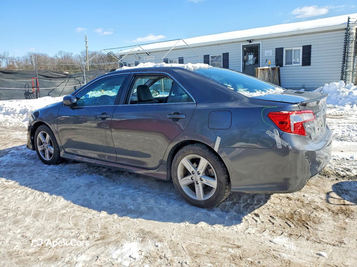 Toyota Camry 2012