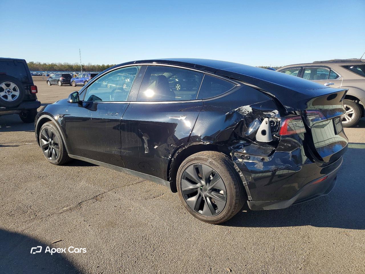 Tesla Model Y 2025