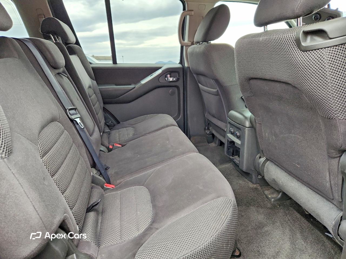 Nissan Pathfinder 2010