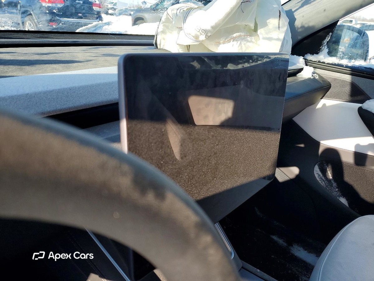 Tesla Model Y 2026