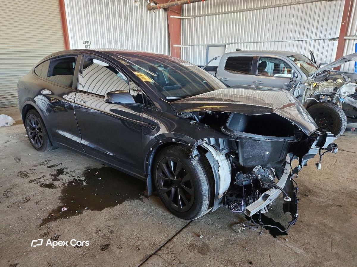 Tesla Model X 2024