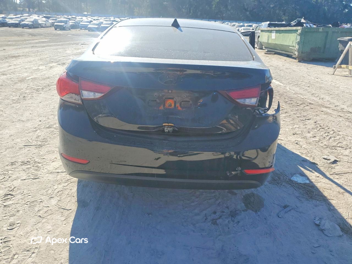 Hyundai Elantra 2016