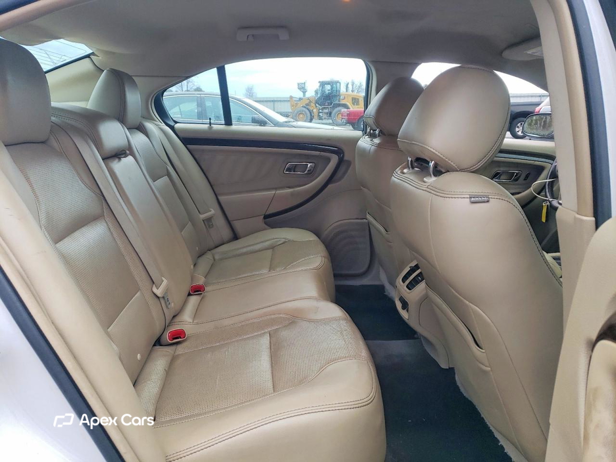 Ford Taurus 2014