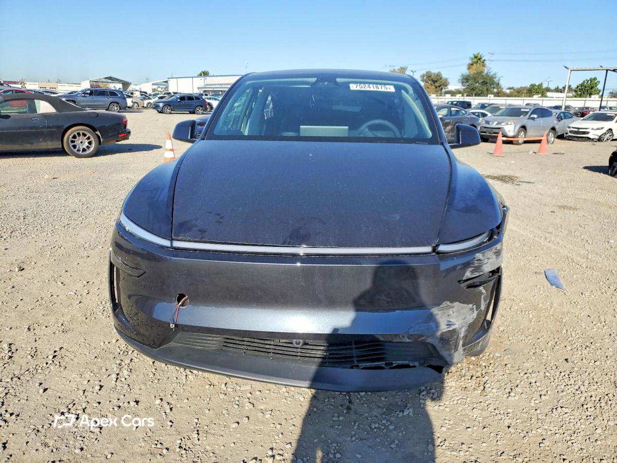 Tesla Model Y 2026