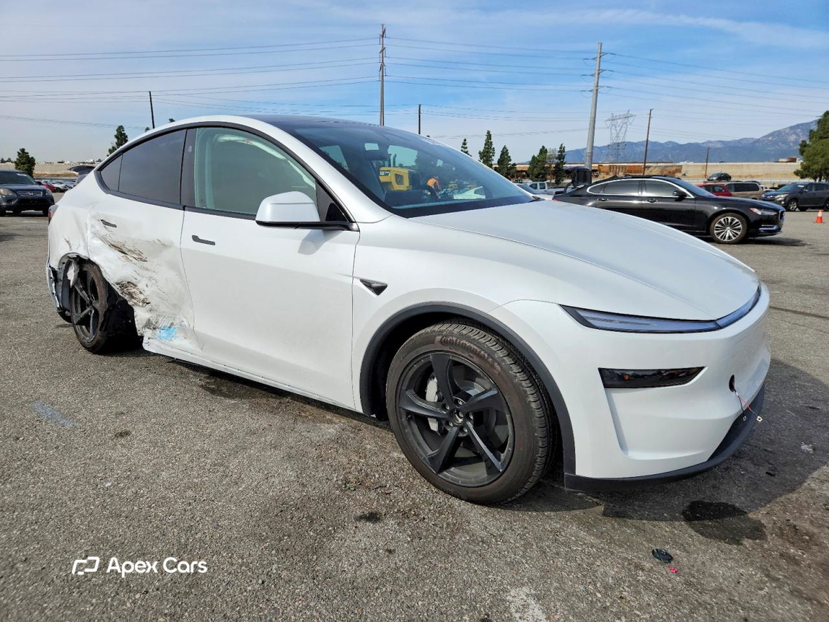 Tesla Model Y 2026