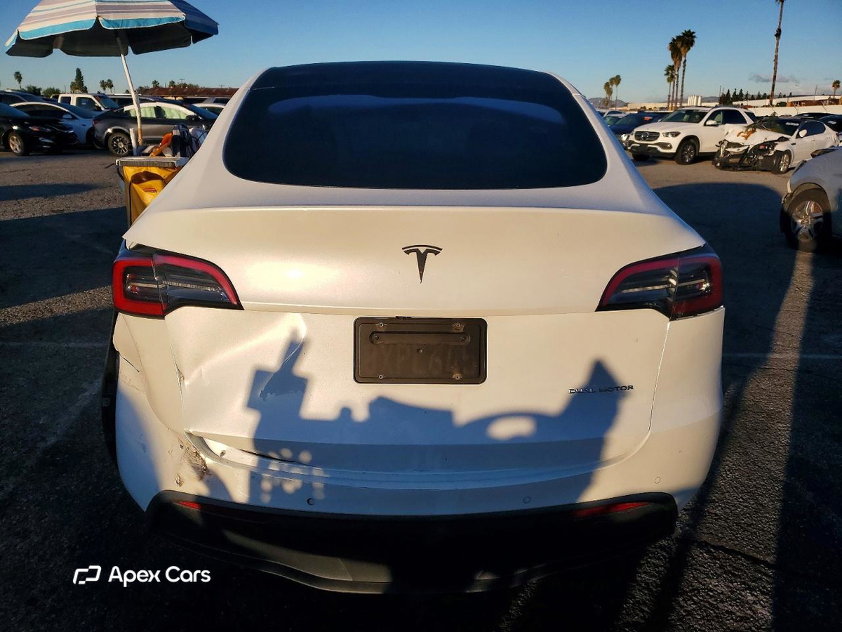 Tesla Model Y 2021