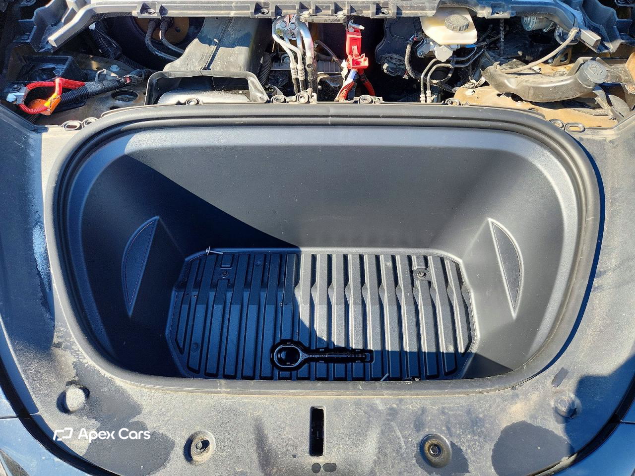 Tesla Model Y 2025