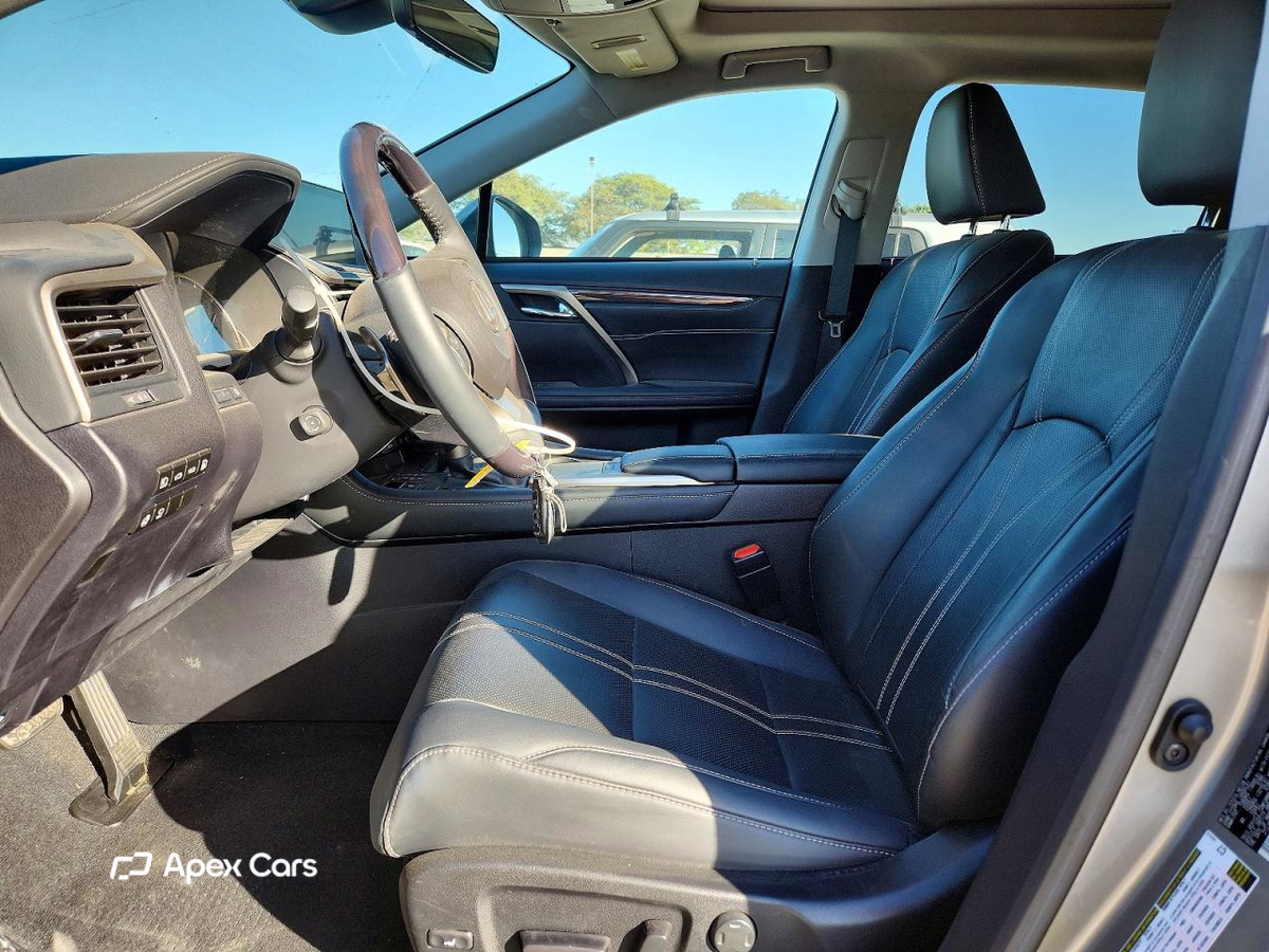 Lexus RX 2021