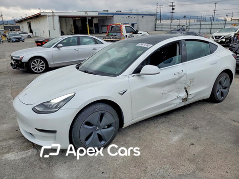 Tesla Model 3 2019 - Image 1 of 13