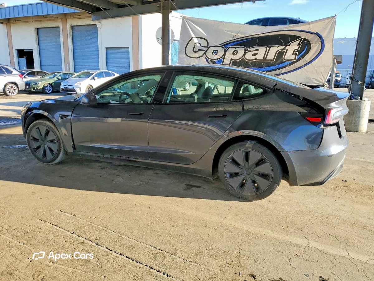 Tesla Model 3 2024