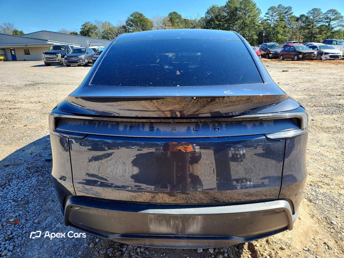 Tesla Model Y 2026