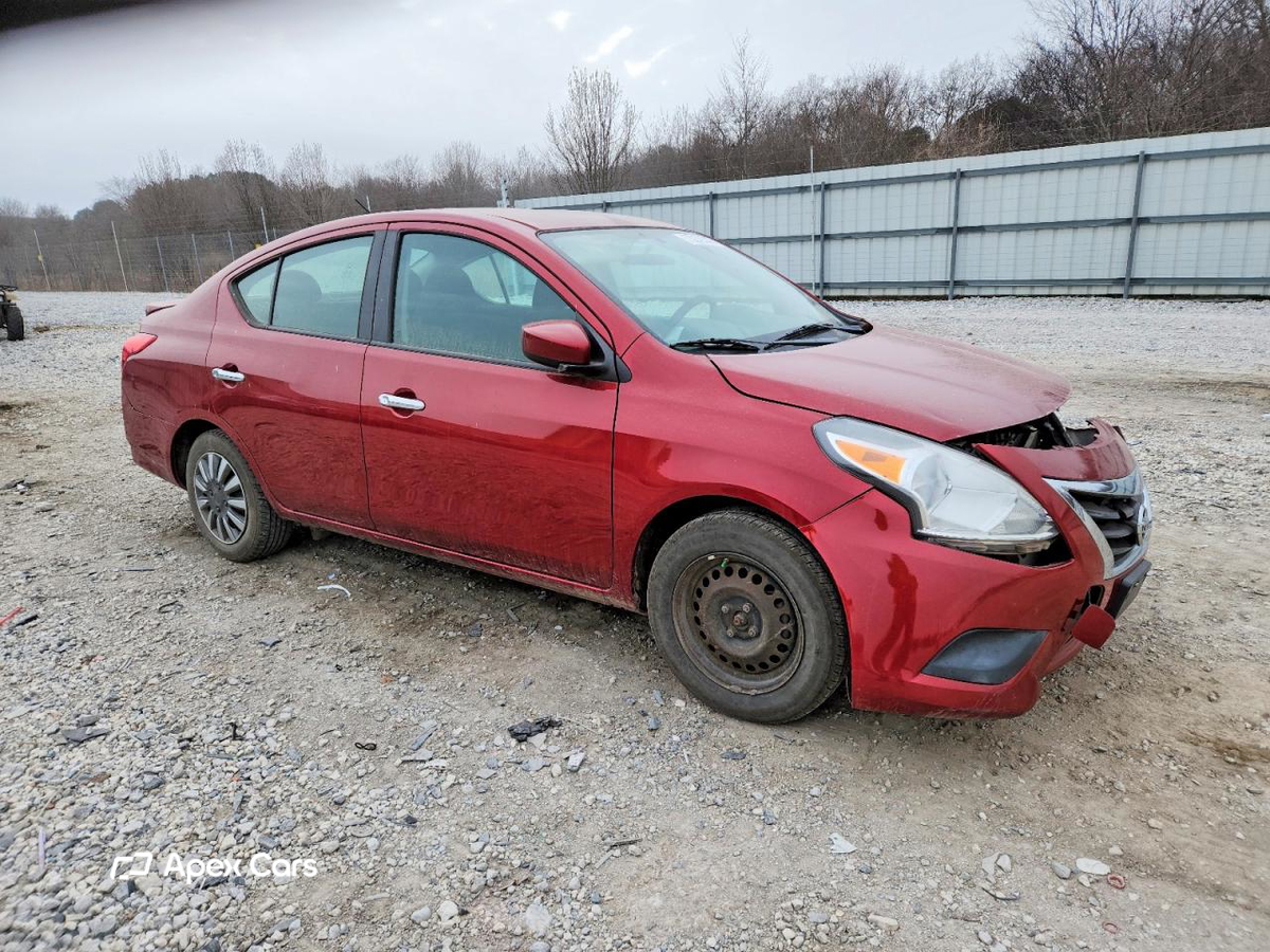 Nissan Versa 2018