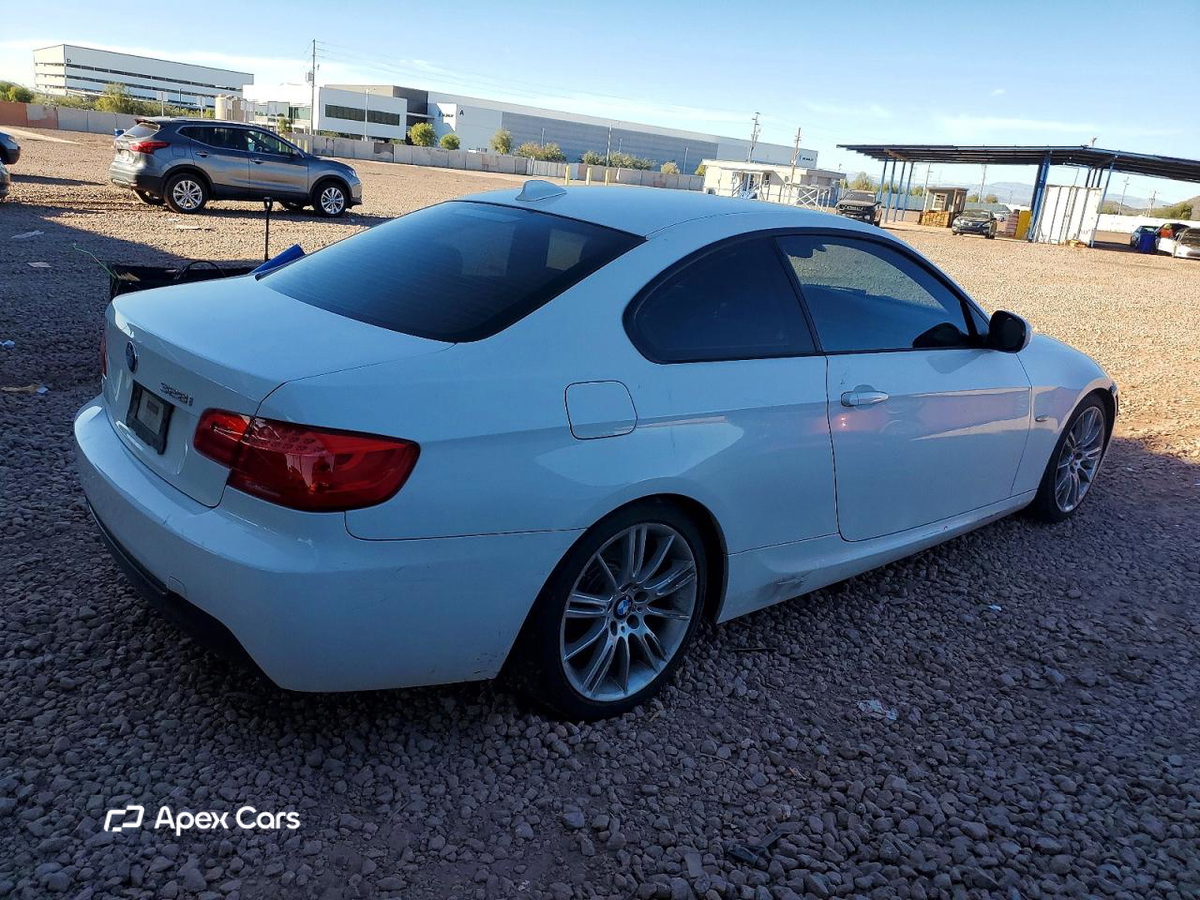 BMW Series 3 2011