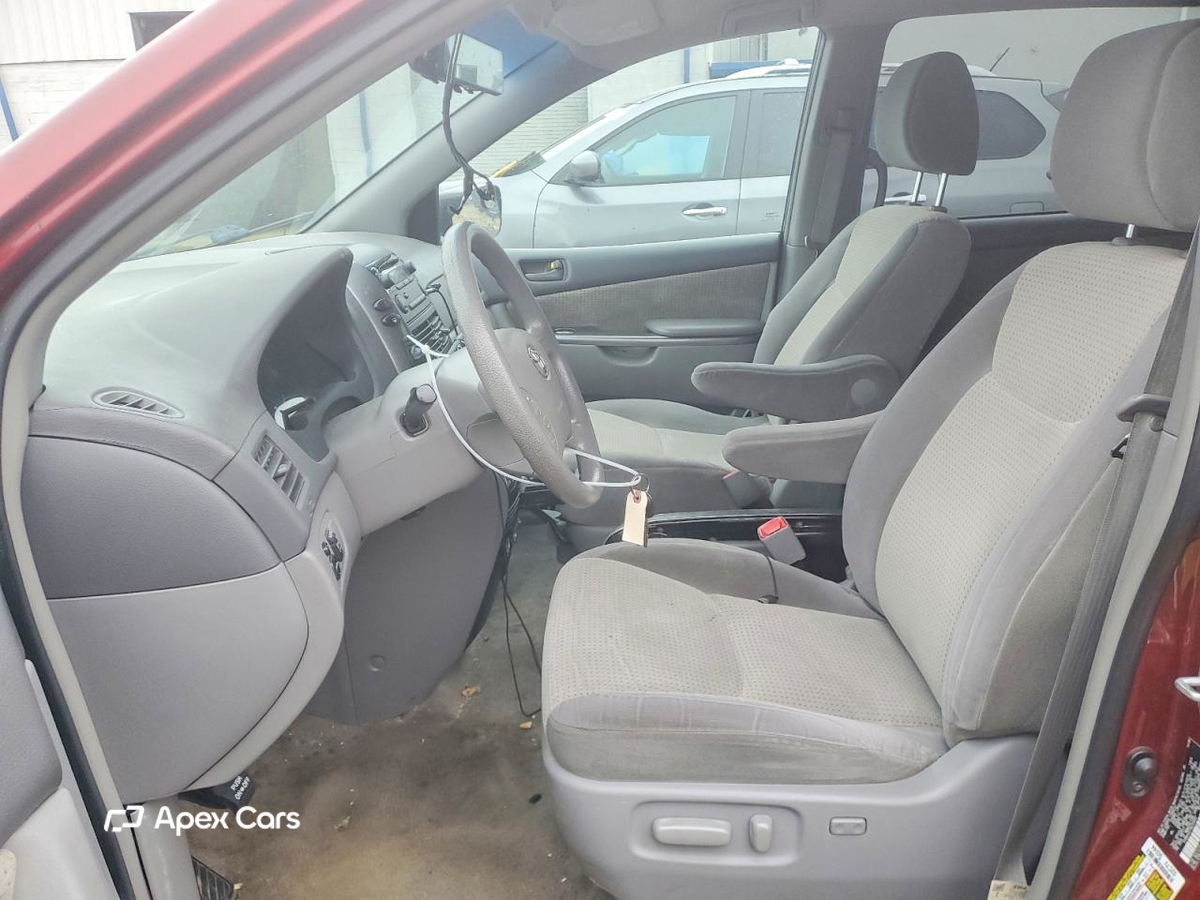 Toyota Sienna 2010