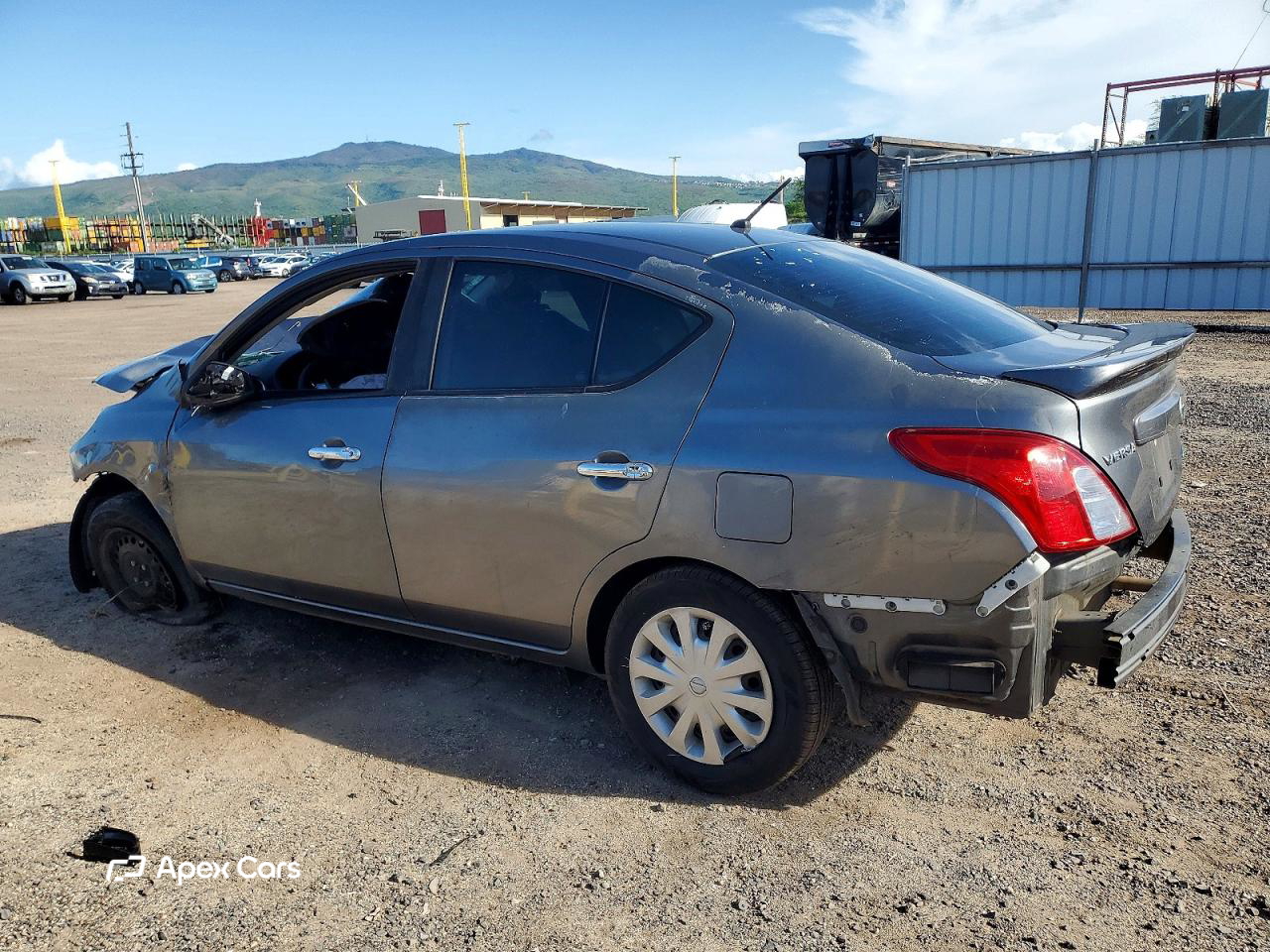 Nissan Versa 2016