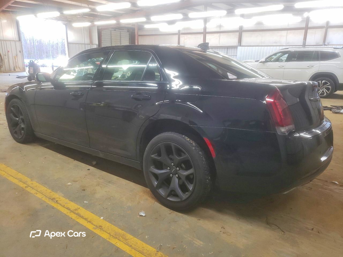 Chrysler 300 2022