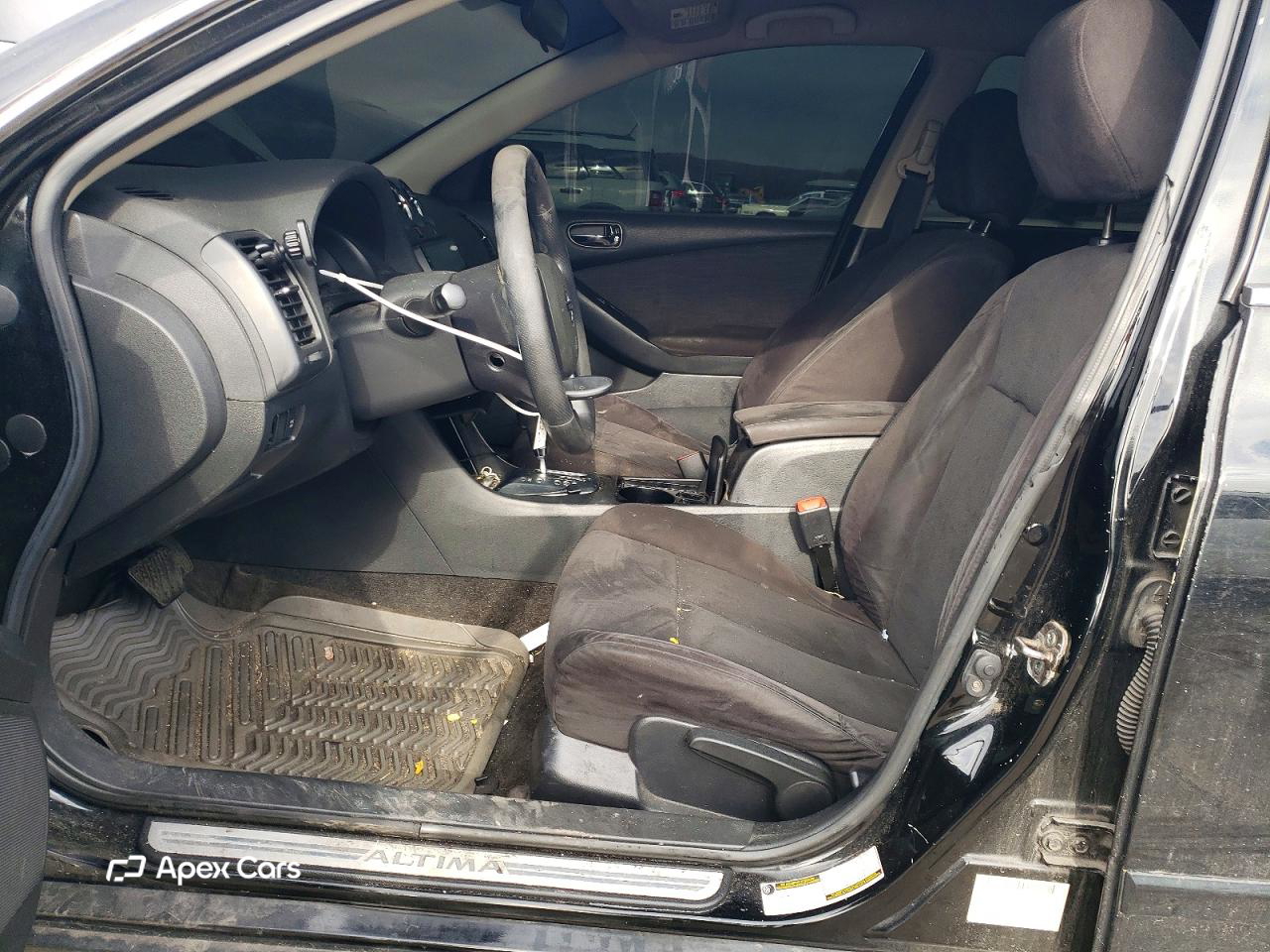 Nissan Altima 2010