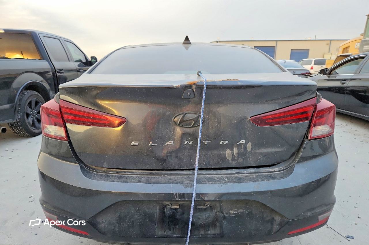 Hyundai Elantra 2020