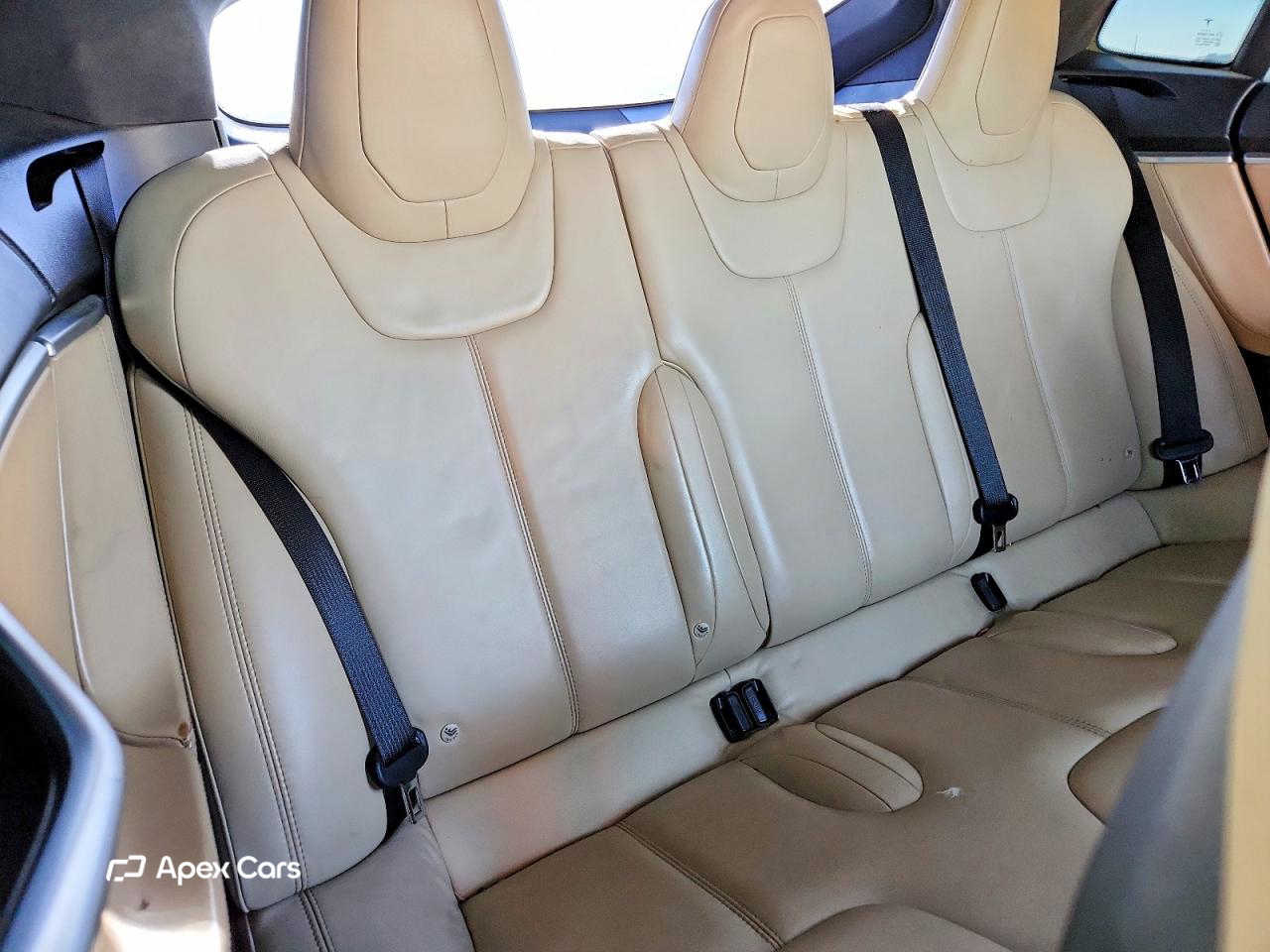 Tesla Model S 2015