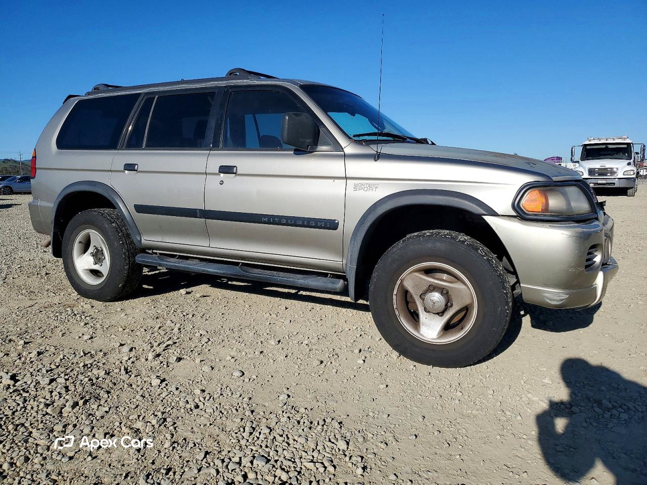 Mitsubishi Montero 2000