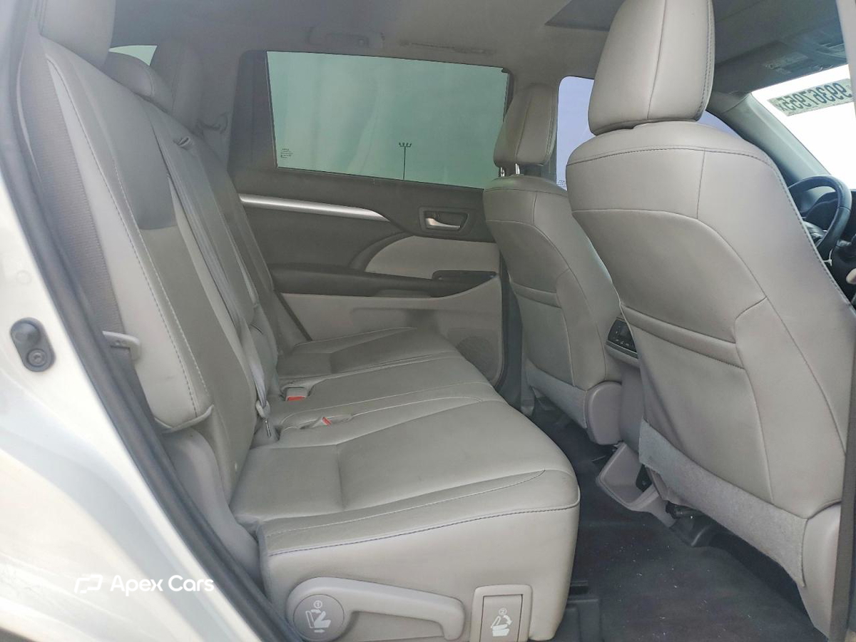 Toyota Highlander 2016