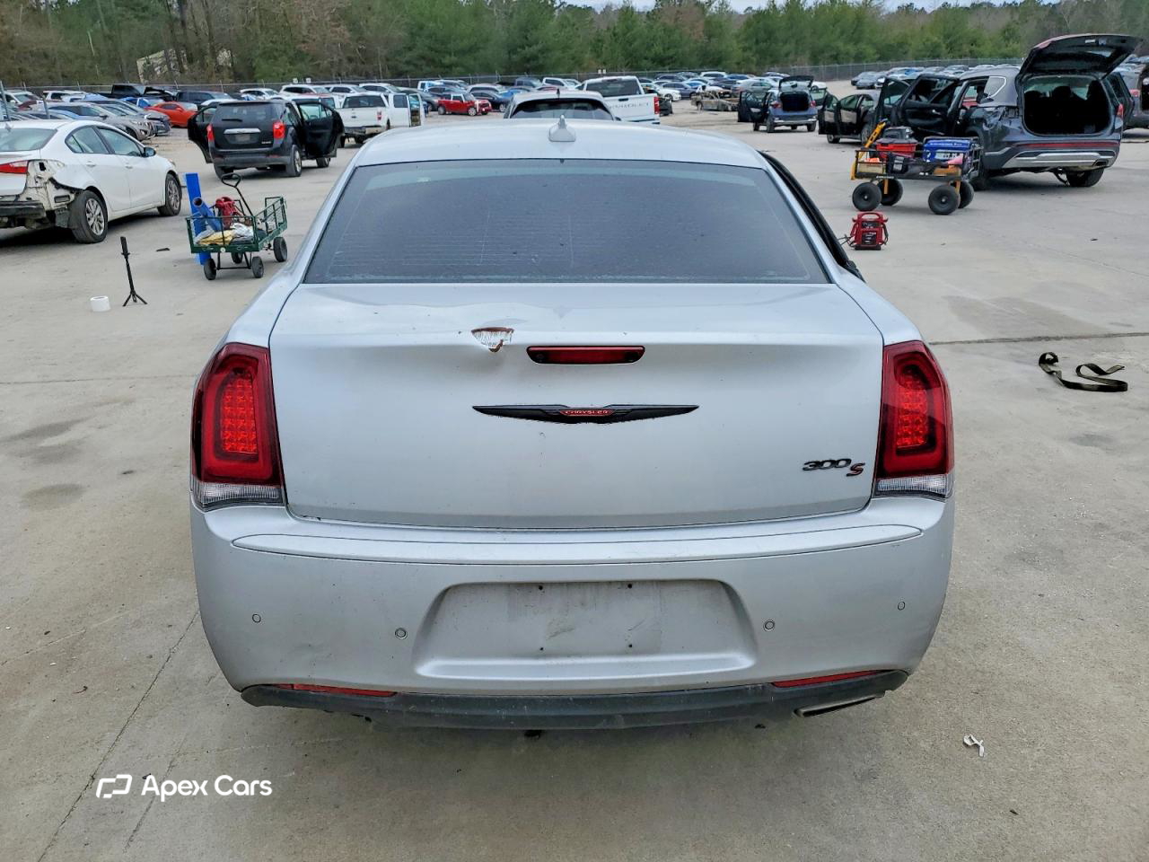 Chrysler 300 2021