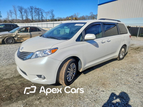 Toyota Sienna 2017 - Image 1 of 14