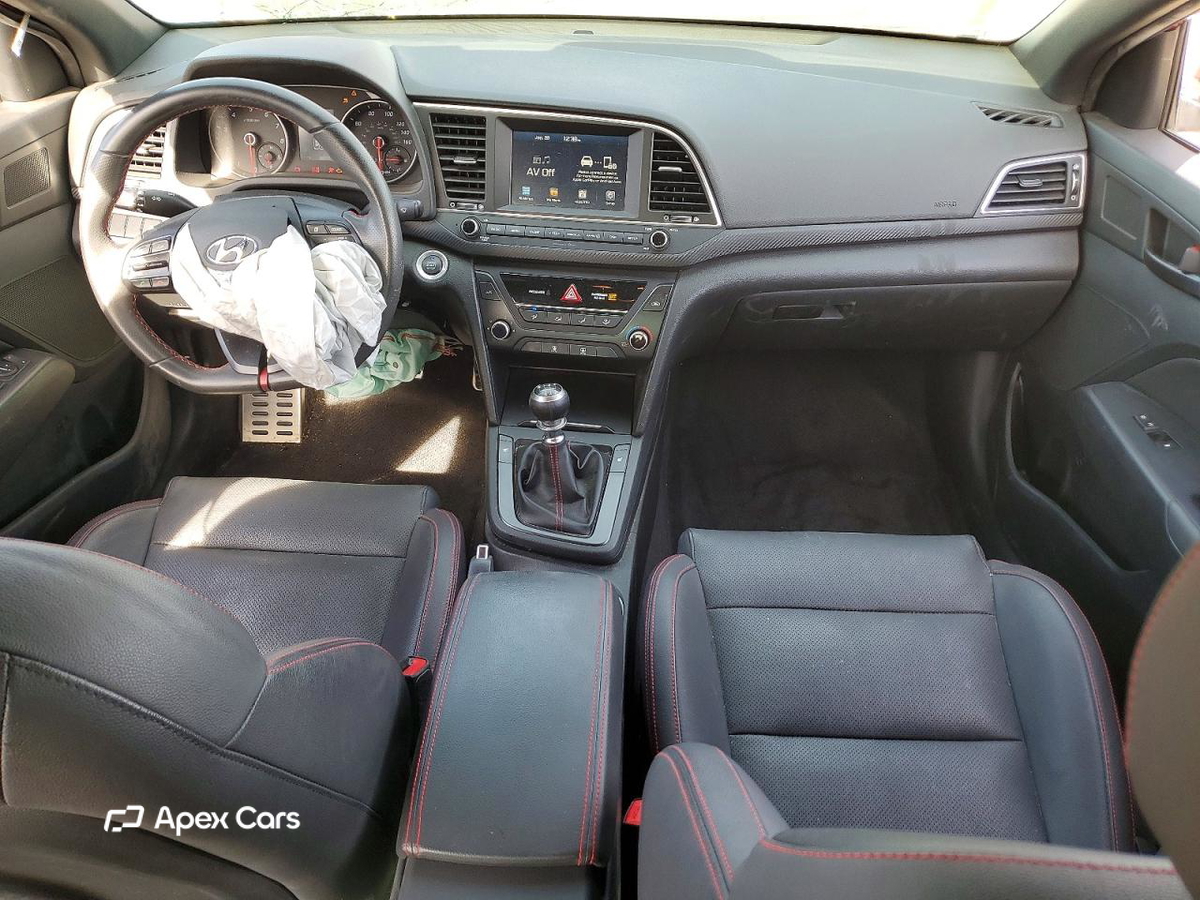 Hyundai Elantra 2017