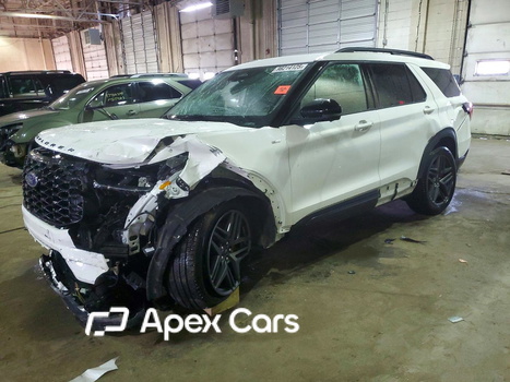Ford Explorer 2025 - Image 1 of 14