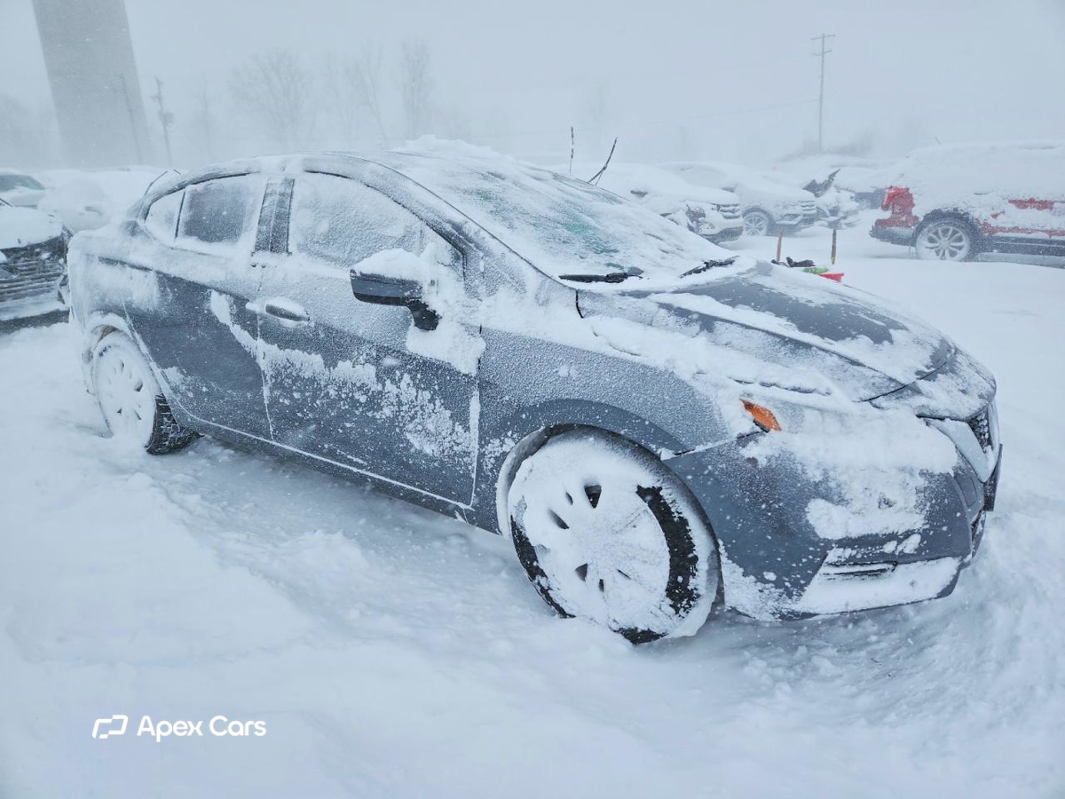 Nissan Versa 2021