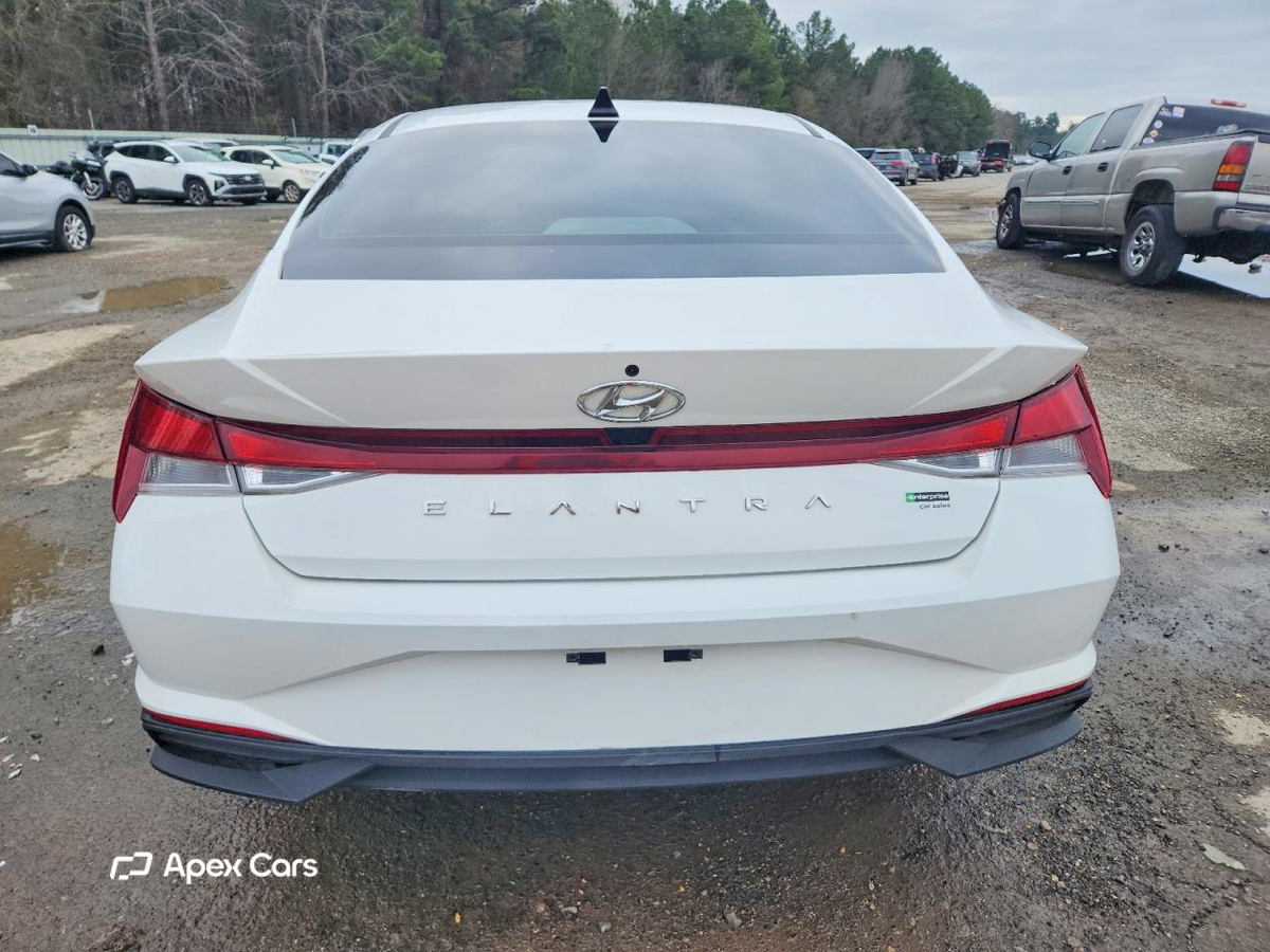 Hyundai Elantra 2023