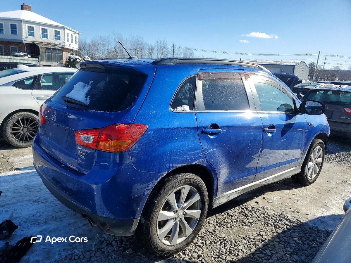 Mitsubishi Outlander 2015