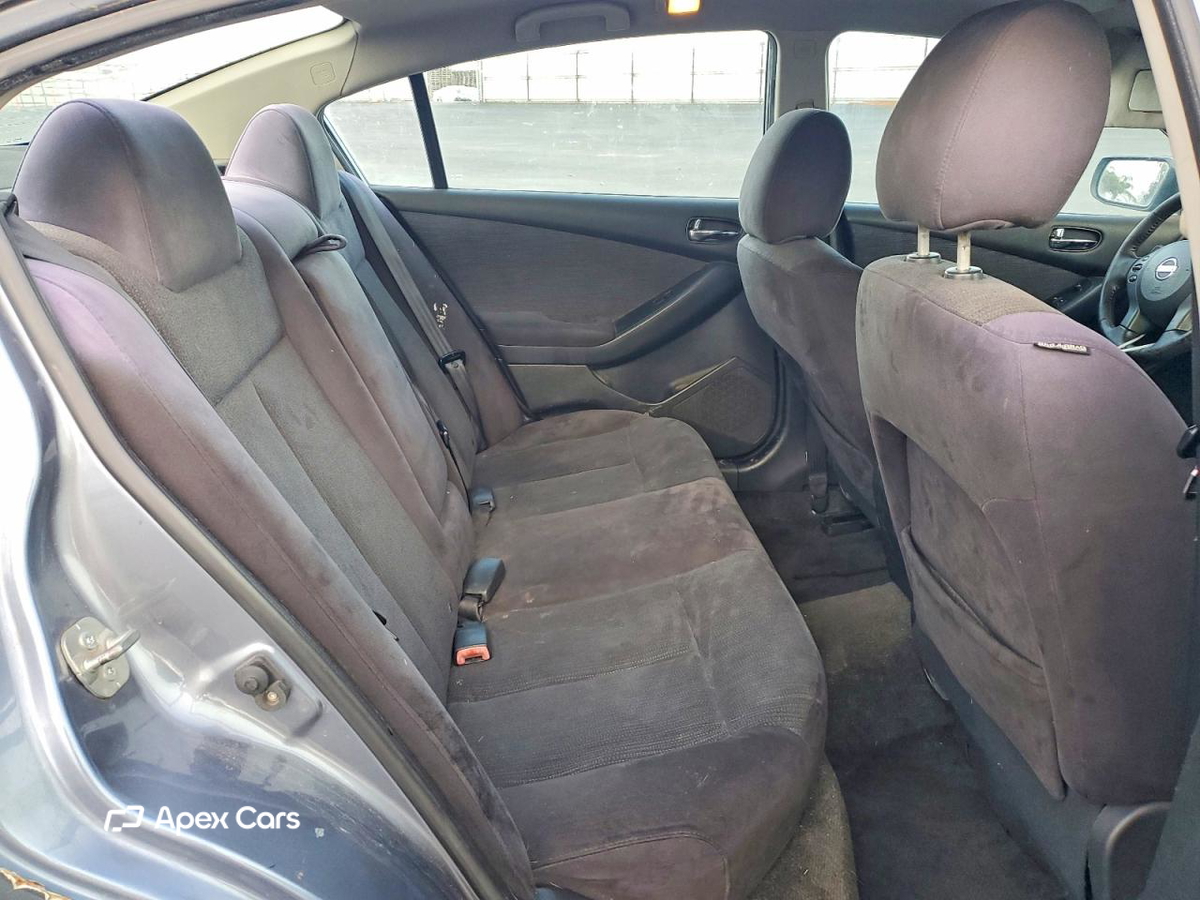 Nissan Altima 2011