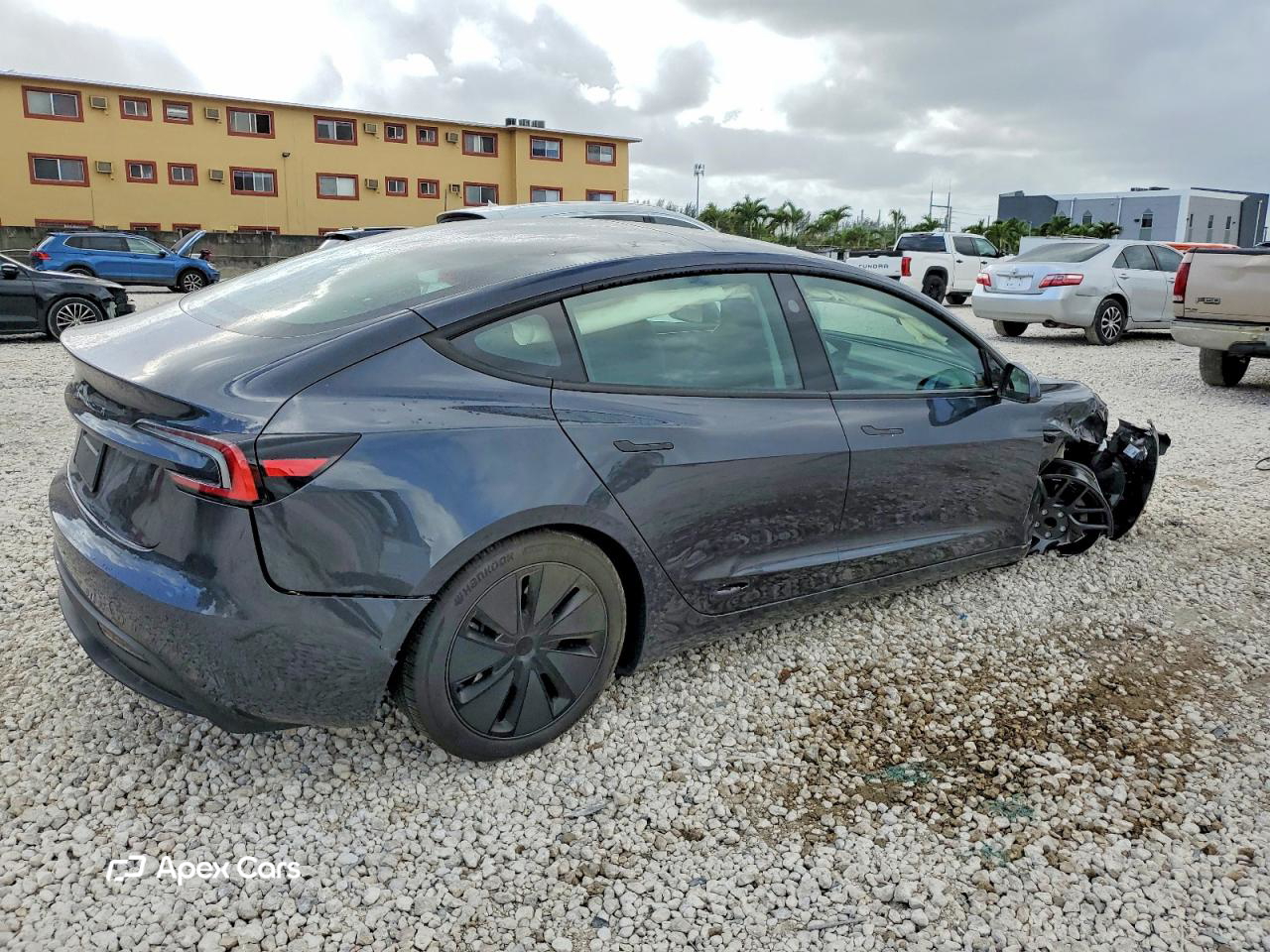 Tesla Model 3 2025