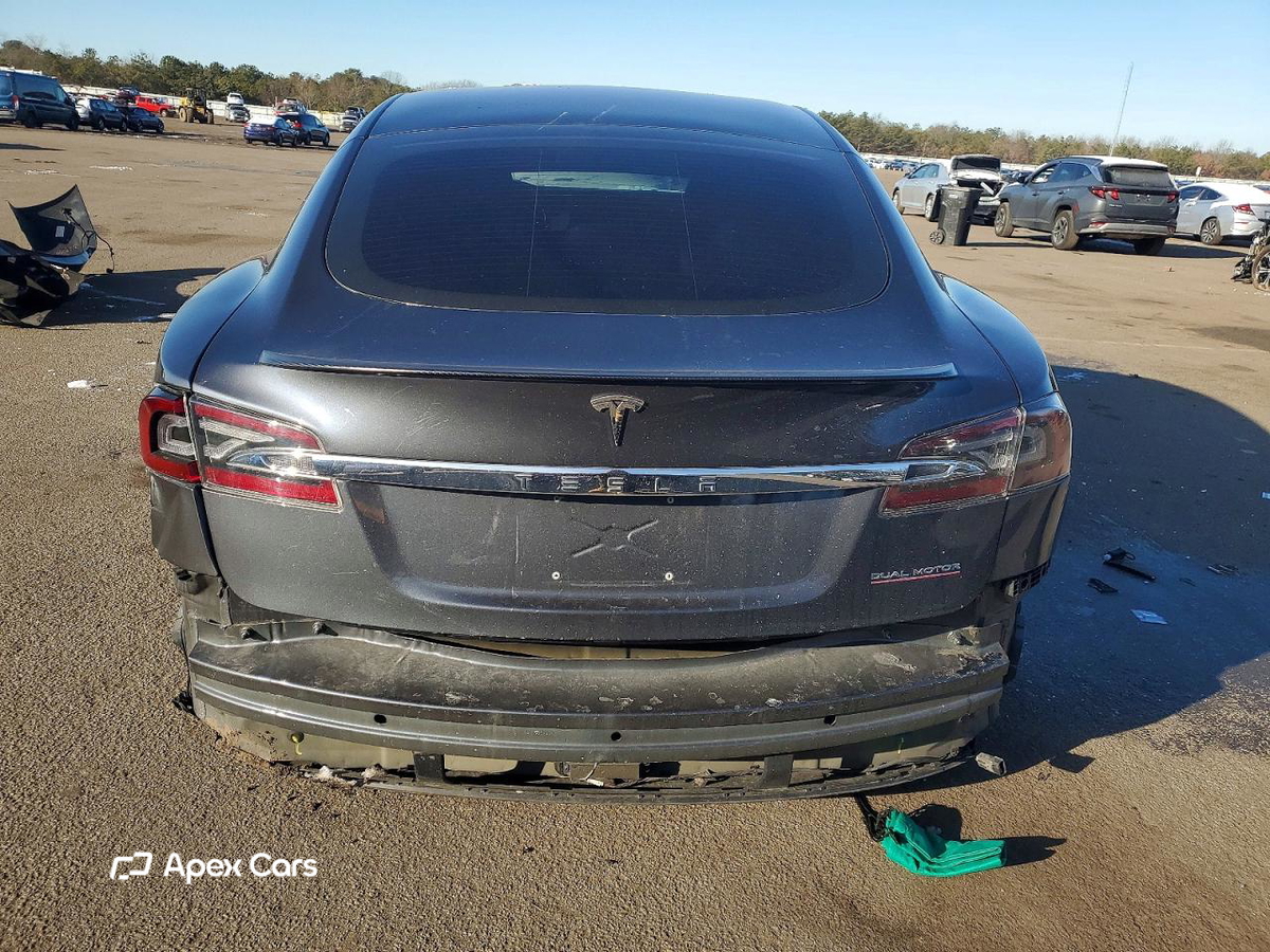 Tesla Model S 2019
