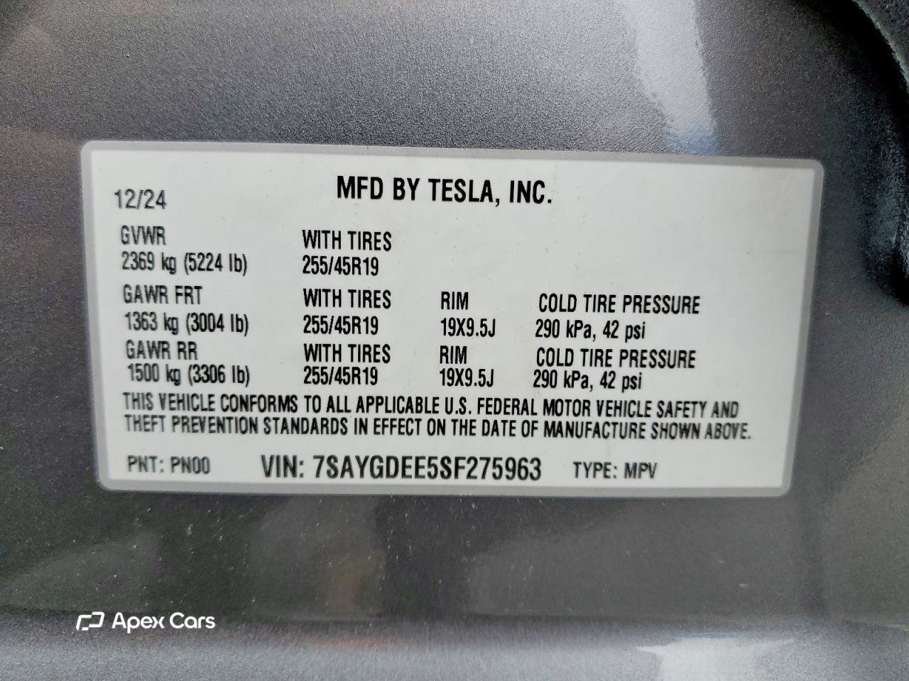 Tesla Model Y 2025