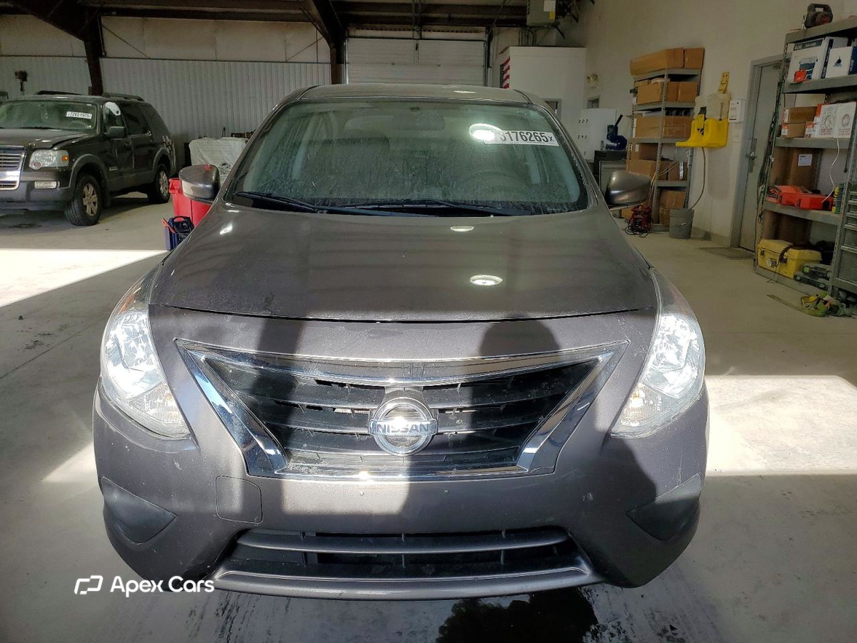 Nissan Versa 2017