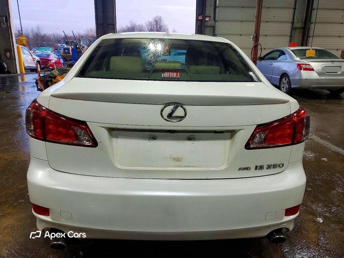 Lexus IS 2012