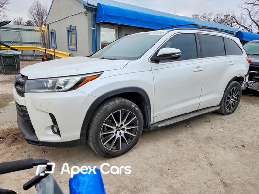 Toyota Highlander 2017 - Image 1 of 15