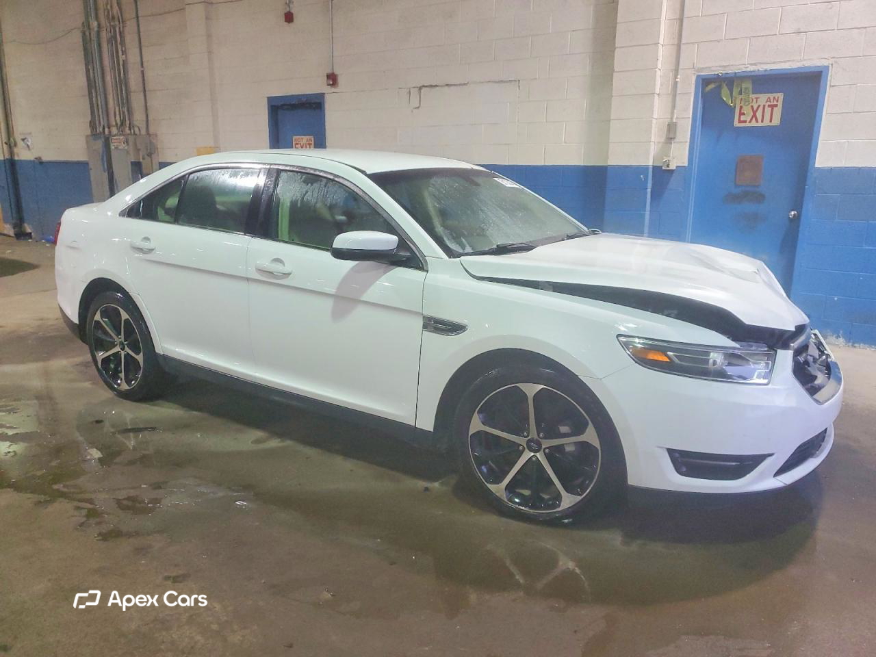 Ford Taurus 2016