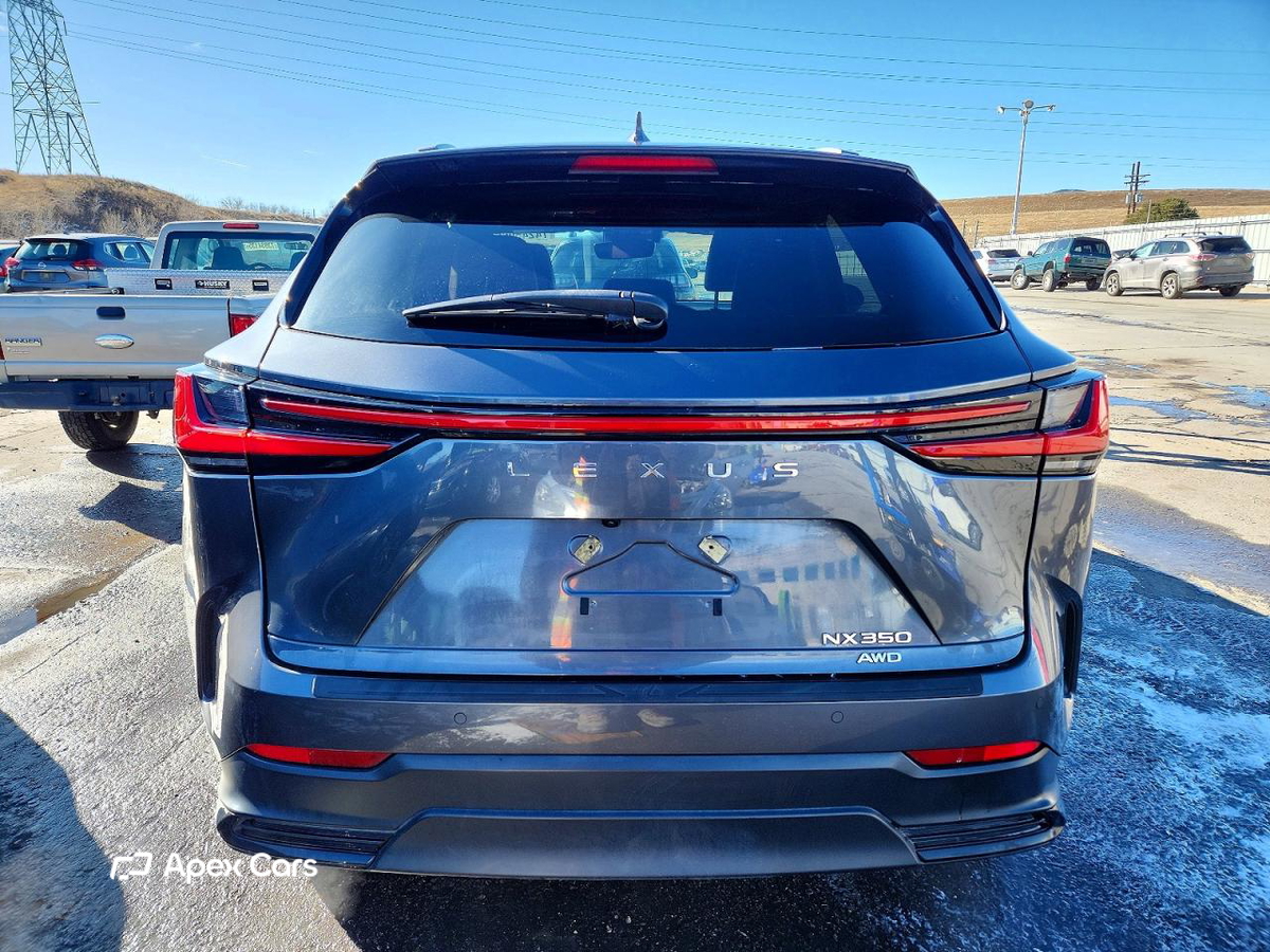 Lexus NX 2023