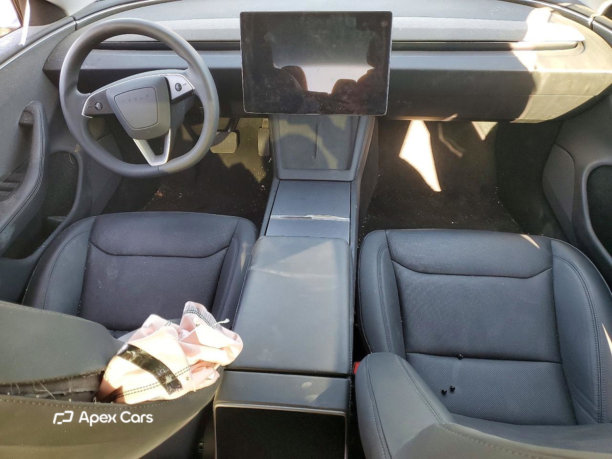 Tesla Model 3 2024