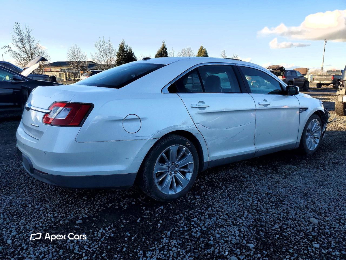 Ford Taurus 2011